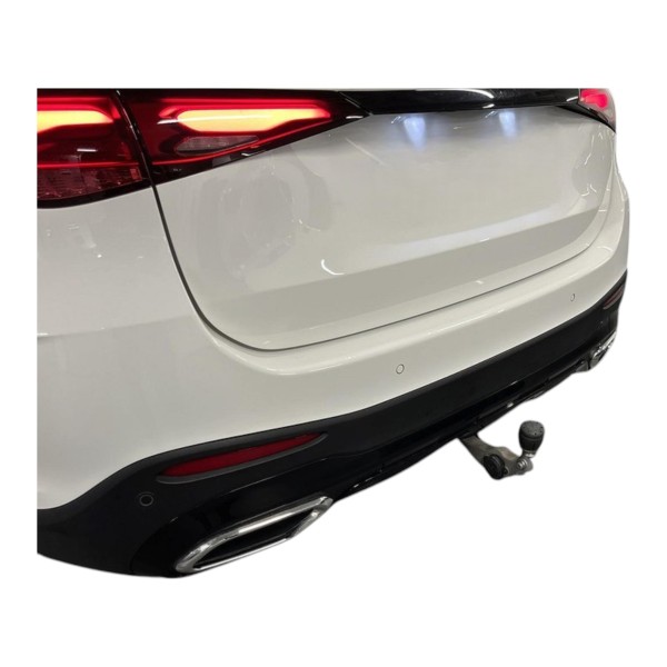 Mercedes-Benz GLC 300 de 4MATIC – Hybrid Luxury Awaits!