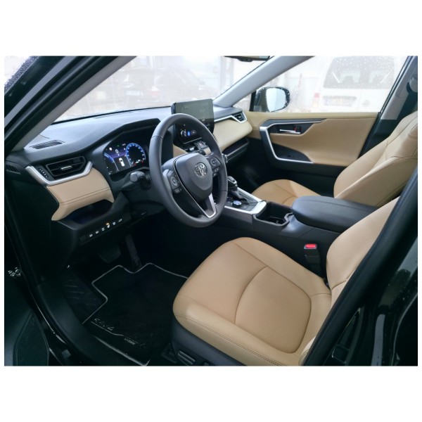 Toyota RAV4 Hybrid – Power & Luxury | Drive Now