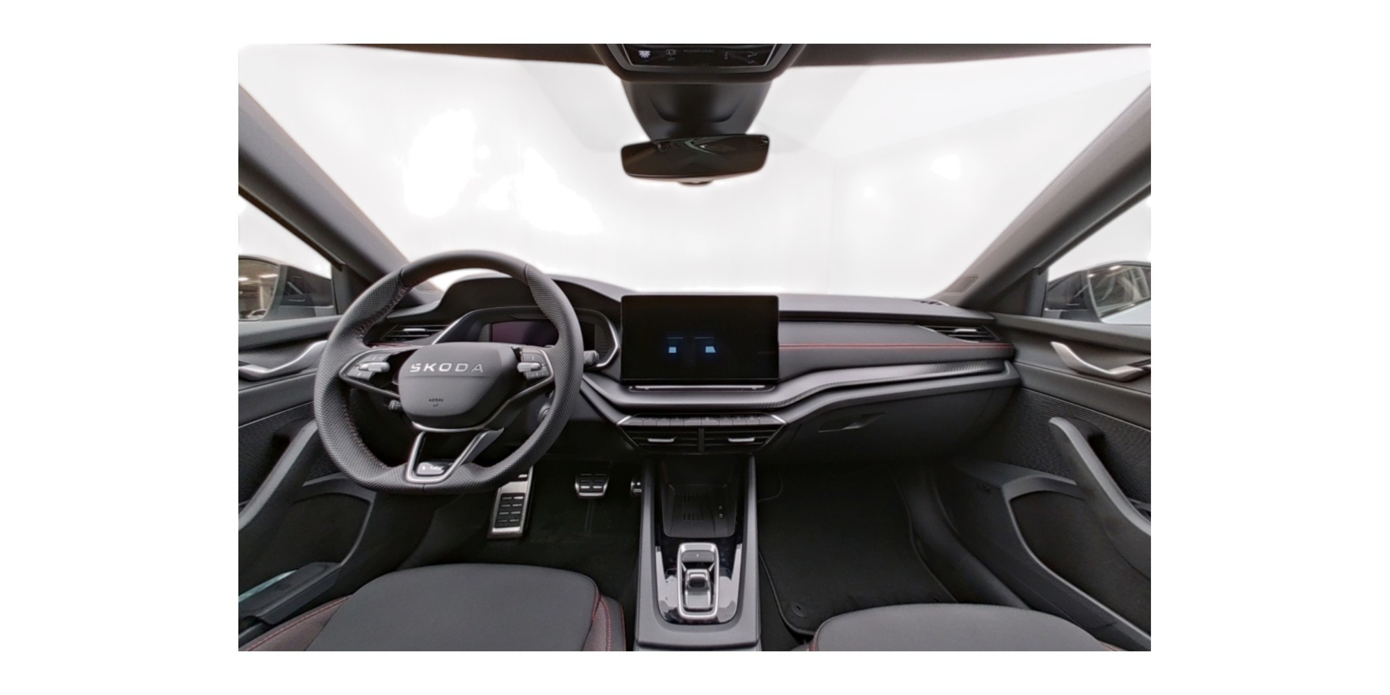 Skoda Octavia Combi RS 2.0 TSI DSG – Sporty & Spacious