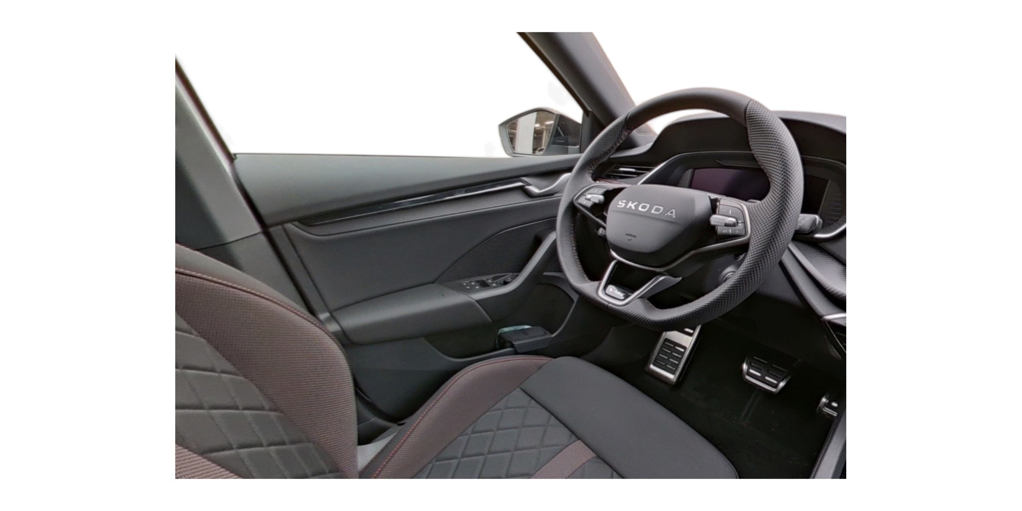 Skoda Octavia Combi RS 2.0 TSI DSG – Sporty & Spacious