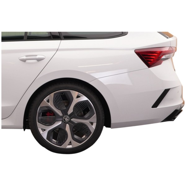 Skoda Octavia Combi RS 2.0 TSI DSG – Sporty & Spacious