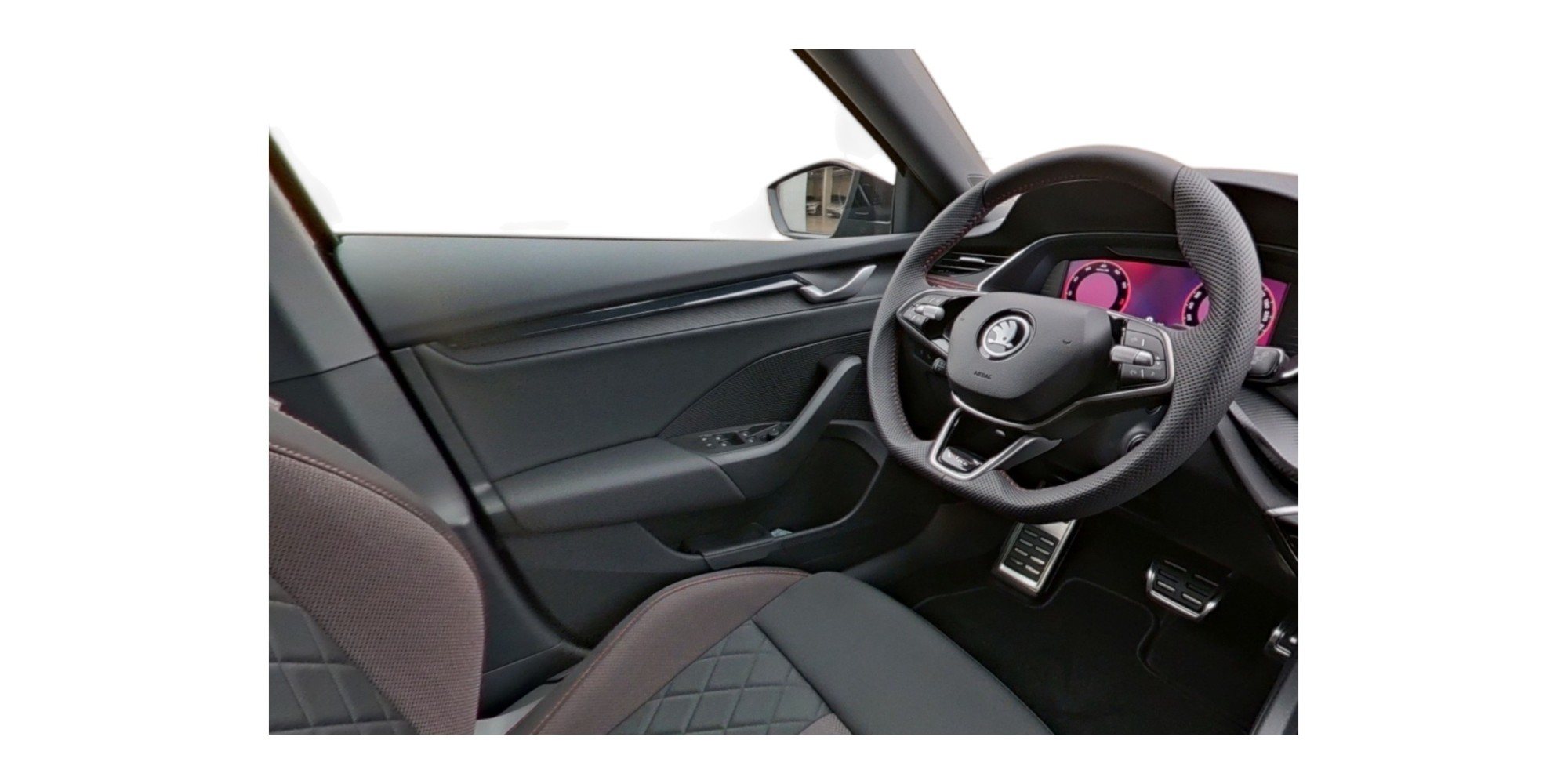 Skoda Octavia Combi RS 2.0 TSI DSG – Sporty & Spacious