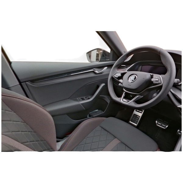 Skoda Octavia Combi RS 2.0 TSI DSG – Sporty & Spacious