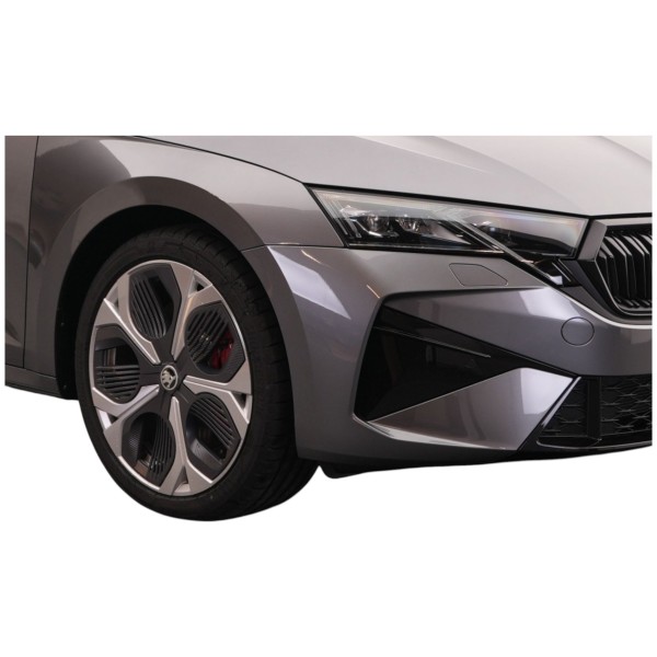 Skoda Octavia Combi RS 2.0 TSI DSG – Sporty & Spacious