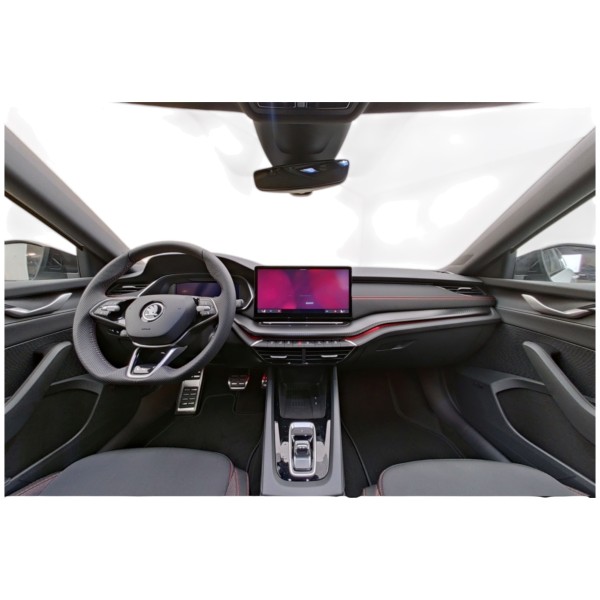 Skoda Octavia Combi RS 2.0 TSI DSG – Sporty & Spacious