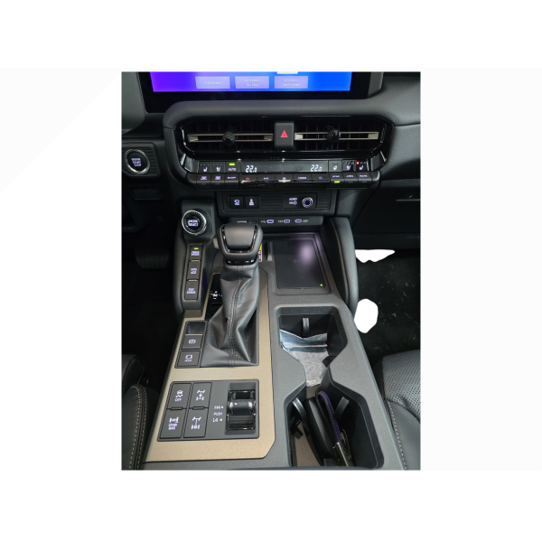 Toyota Land Cruiser 250 First Edition – Power & Off-Road Mastery