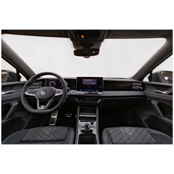 Volkswagen Tiguan R-Line 1.5 eTSI DSG | Dynamic SUV Style