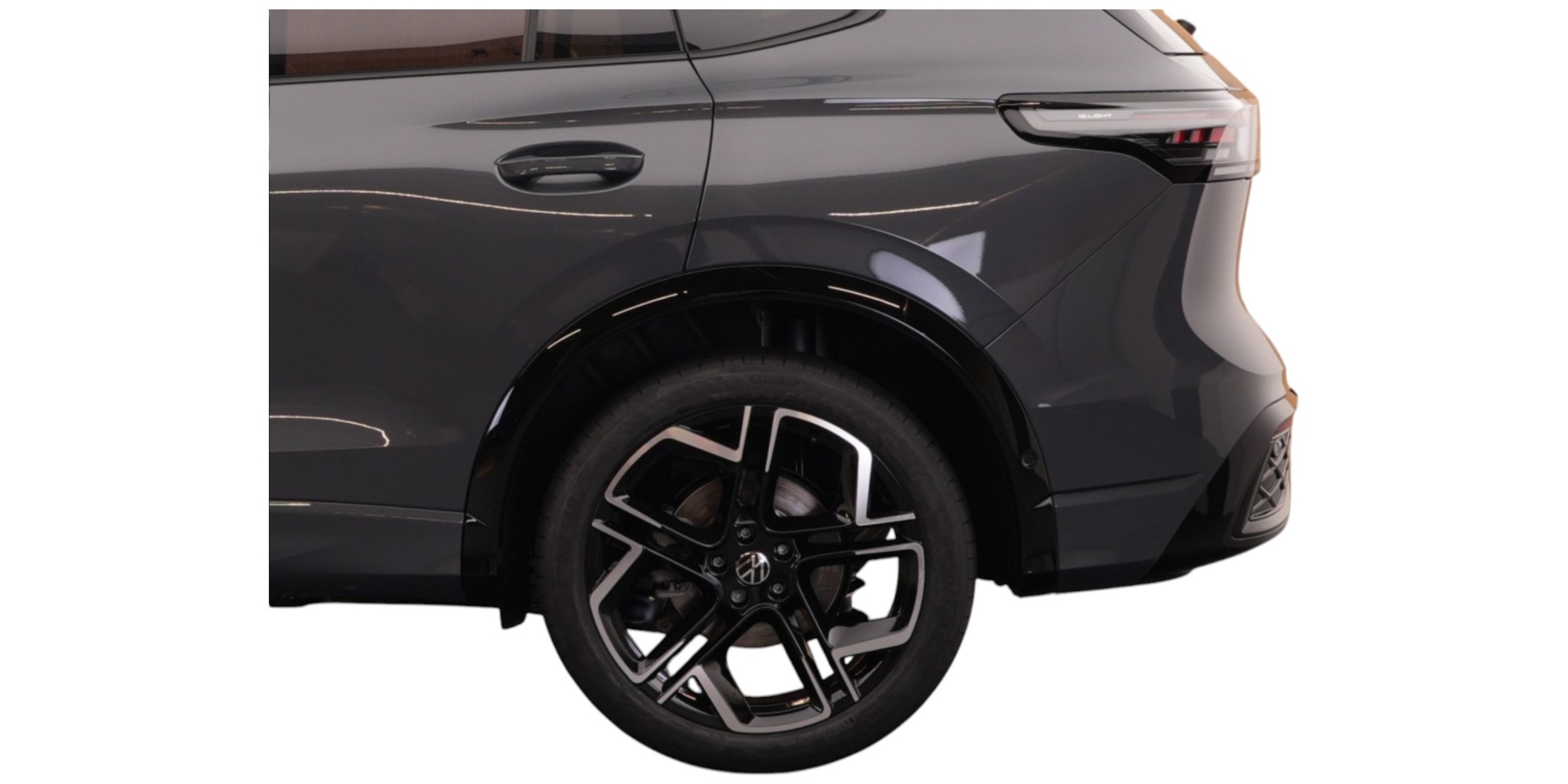 Volkswagen Tiguan R-Line 1.5 eTSI DSG | Dynamic SUV Style