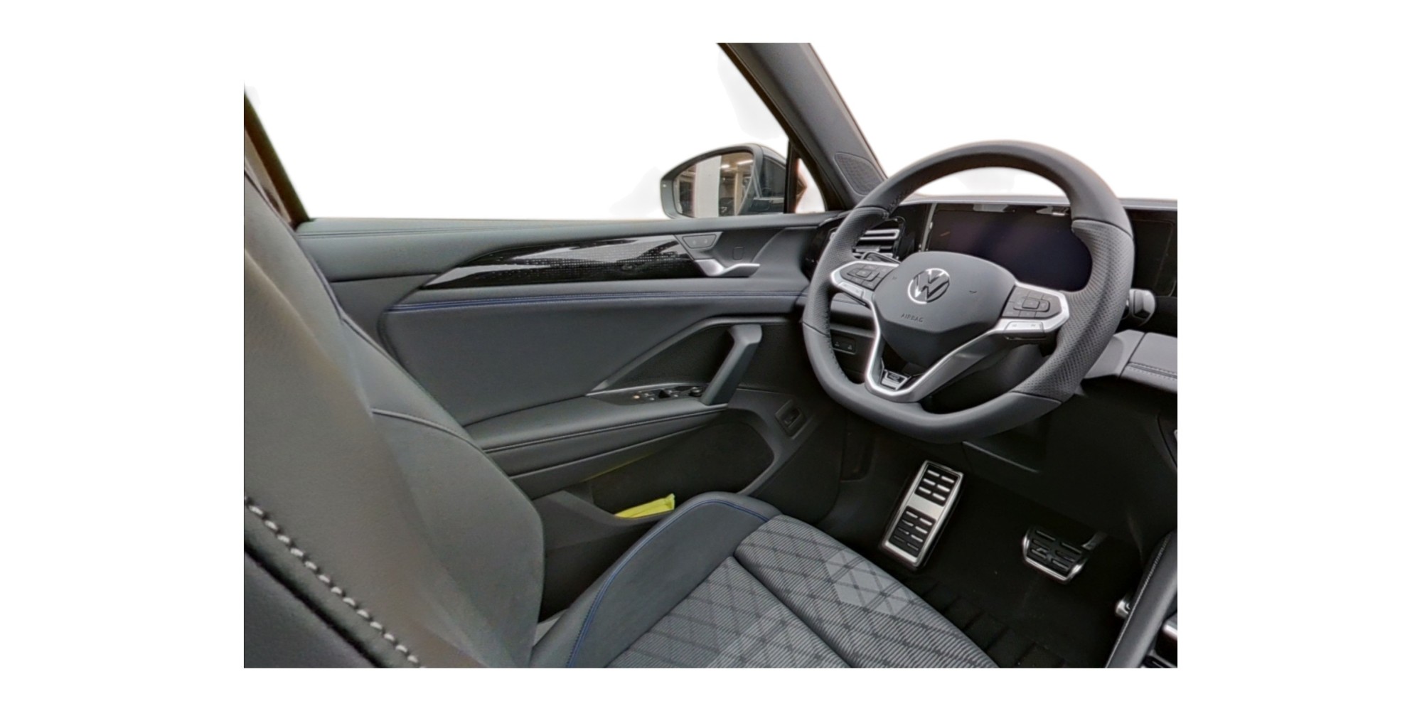 Volkswagen Tiguan R-Line 1.5 eTSI DSG – Power & Style