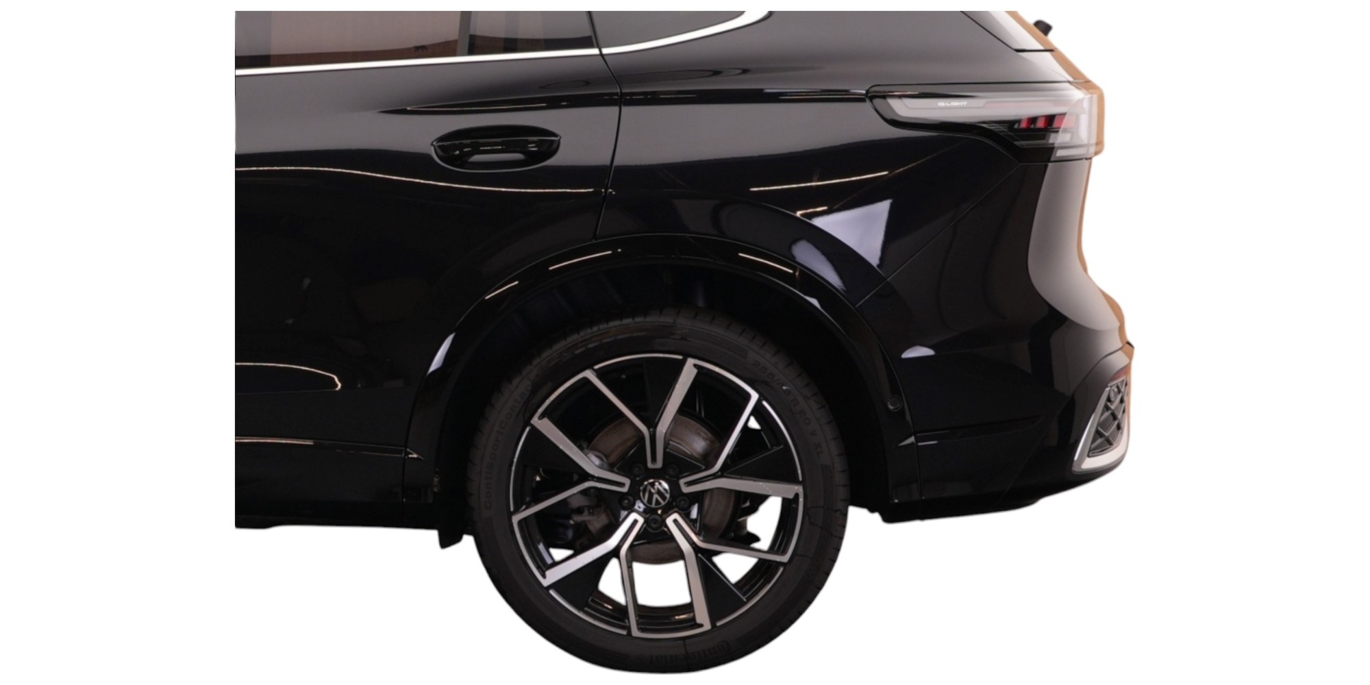 Volkswagen Tiguan R-Line 1.5 eTSI DSG – Power & Style