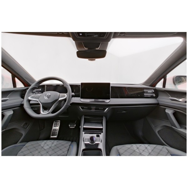 Volkswagen Tiguan R-Line 1.5 eTSI DSG – Power & Style