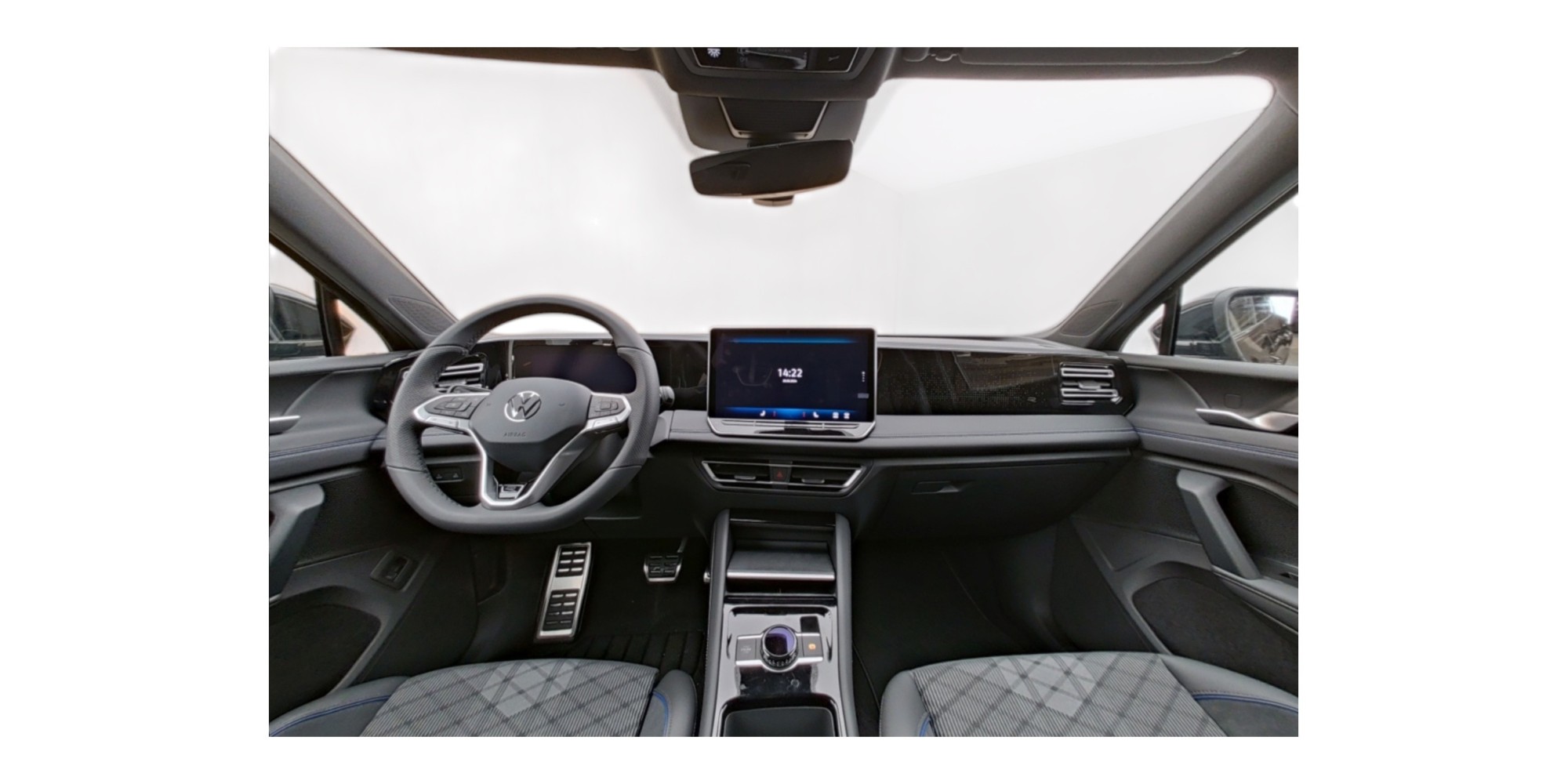 Volkswagen Tiguan R-Line 1.5 eTSI DSG | Modena Motors