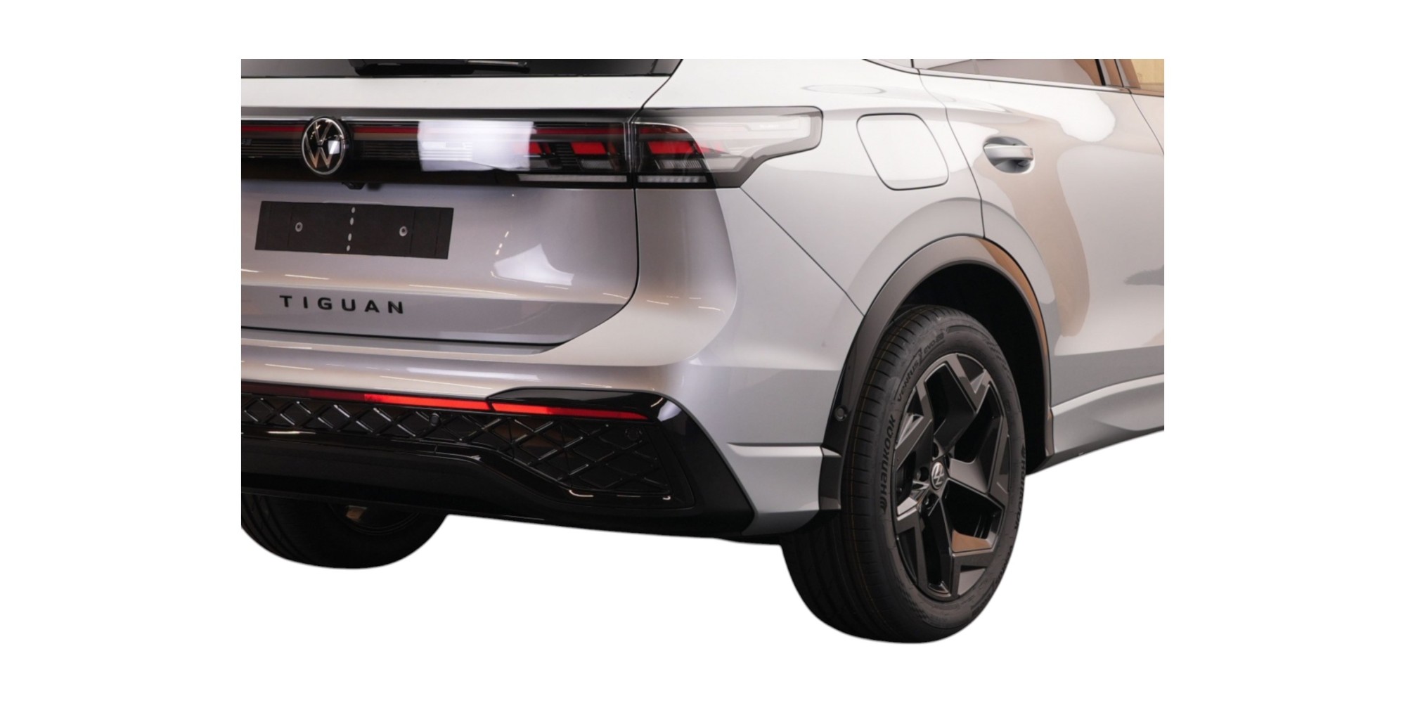 Volkswagen Tiguan R-Line 1.5 eTSI DSG | Modena Motors