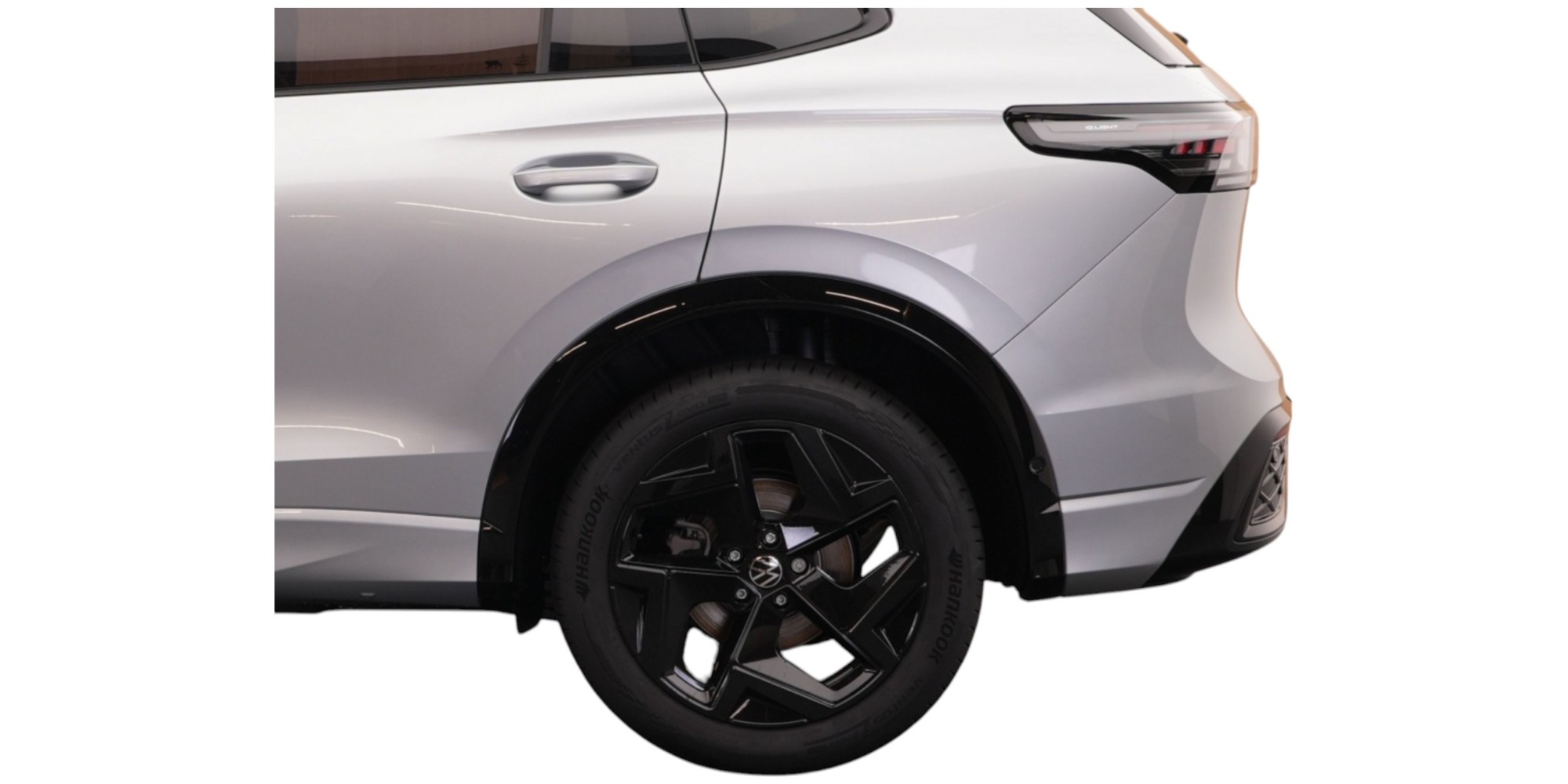 Volkswagen Tiguan R-Line 1.5 eTSI DSG | Modena Motors