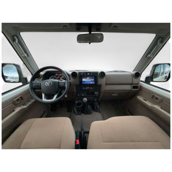 Toyota Land Cruiser 76 G-Grade 4x4 | Modena Motors