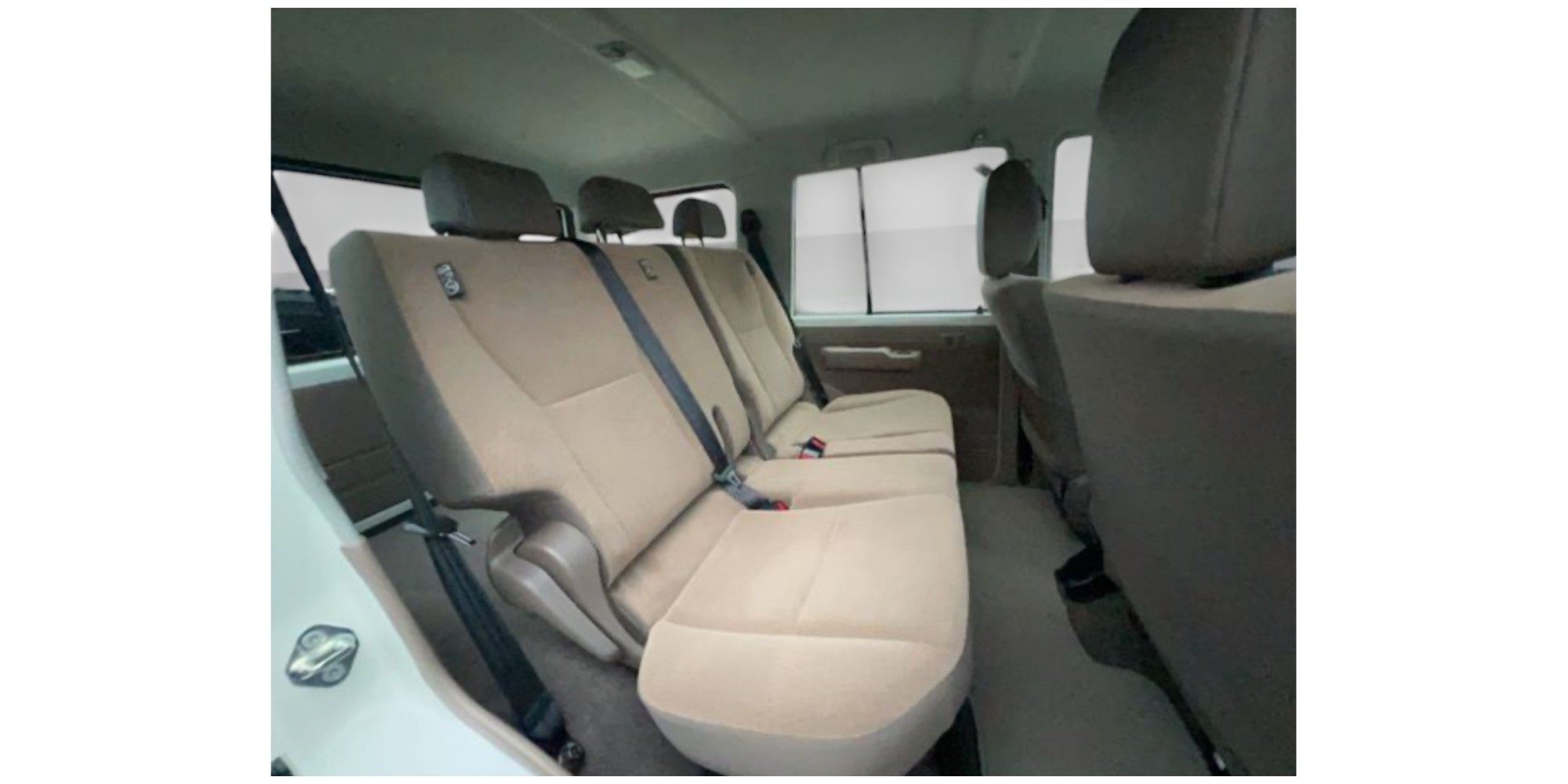 Toyota Land Cruiser 76 G-Grade 4x4 | Modena Motors