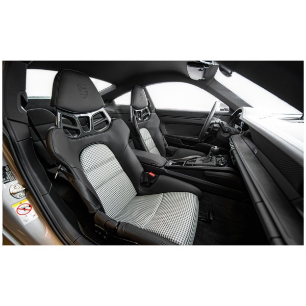 Porsche 911 992 GT3 Touring – Pure Driving Passion