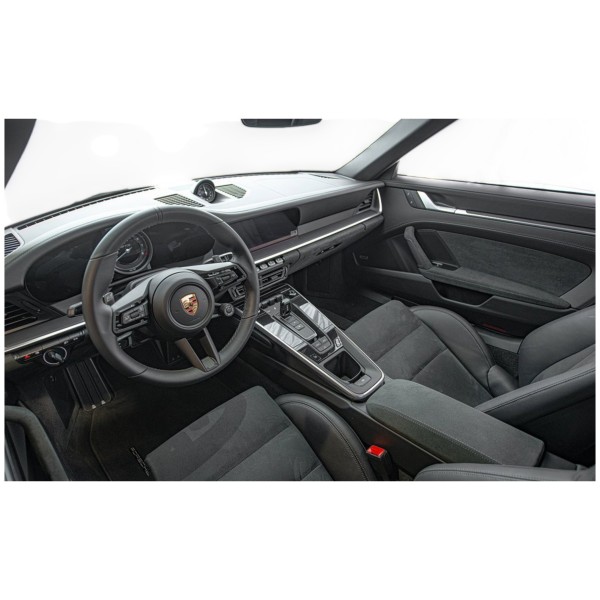 Porsche 911 992 GTS Cabrio – Potenza e Libertà di Guida