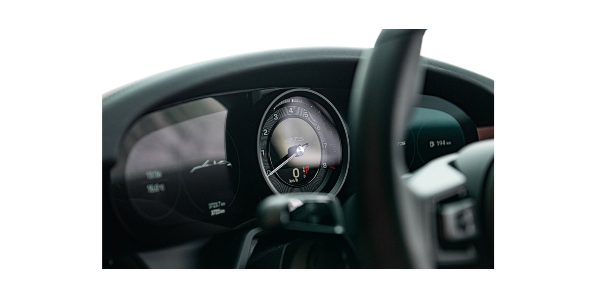 Porsche 911 992 GTS Cabrio – Potenza e Libertà di Guida