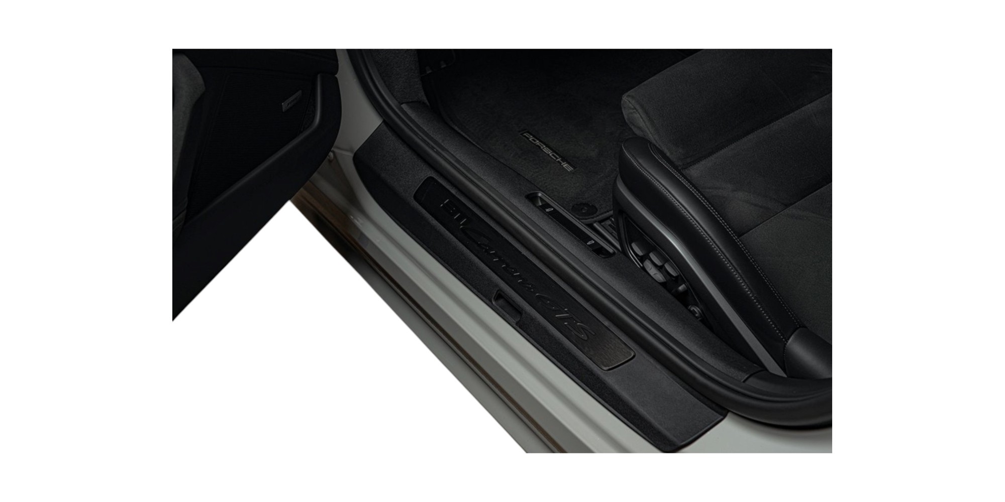 Porsche 911 992 GTS Cabrio – Potenza e Libertà di Guida