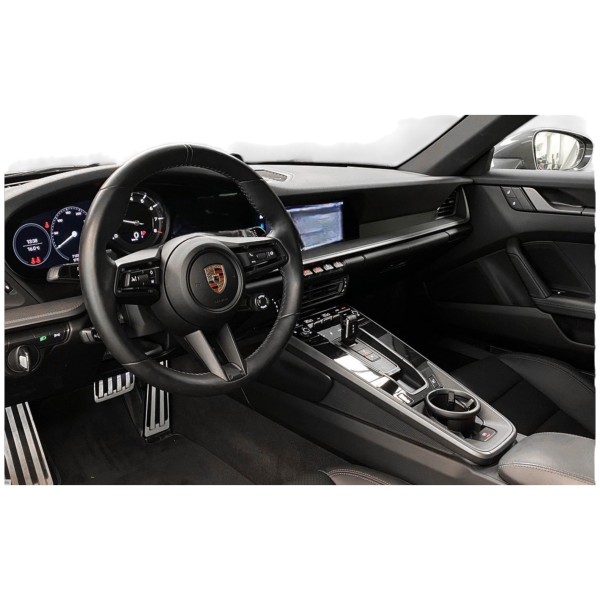 Porsche 911 992 4S – Performance & Precision