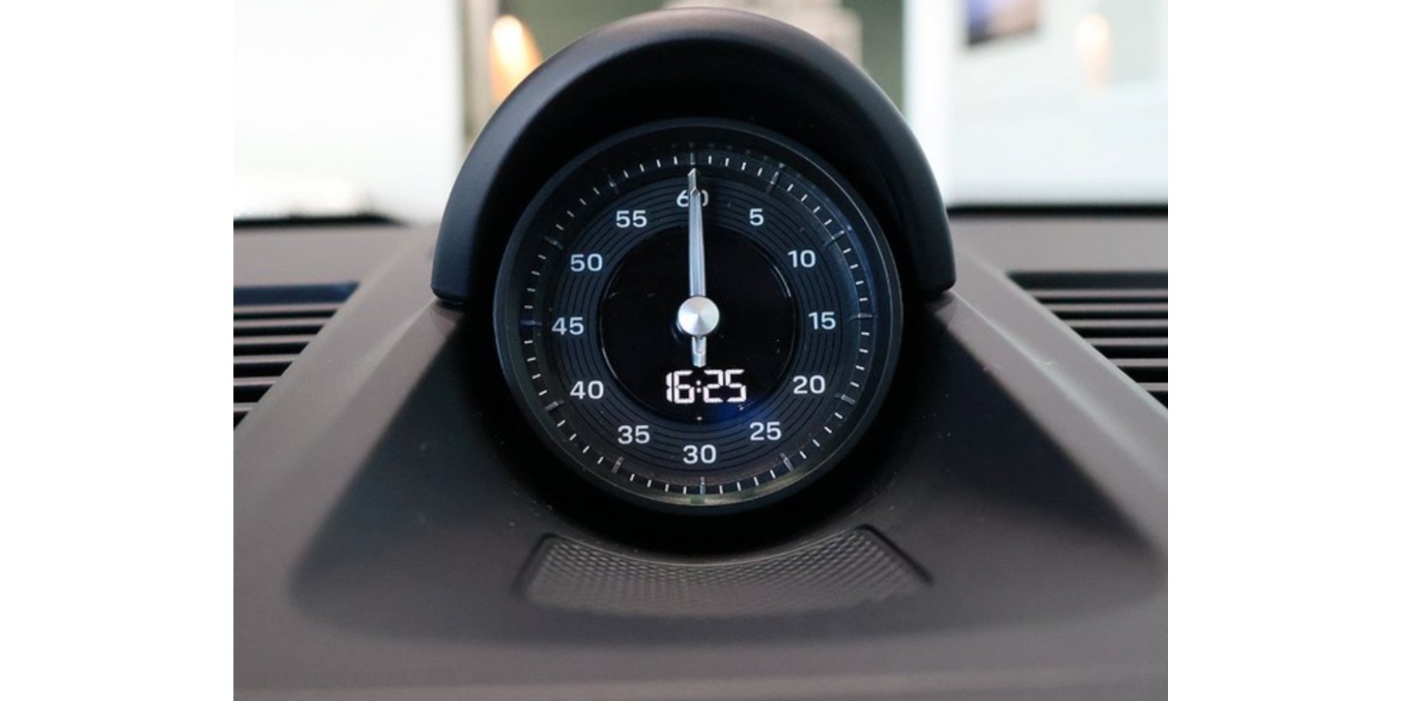 Porsche 911 992.2 Carrera - Iconic Sports Car | Modena Motors GMBH