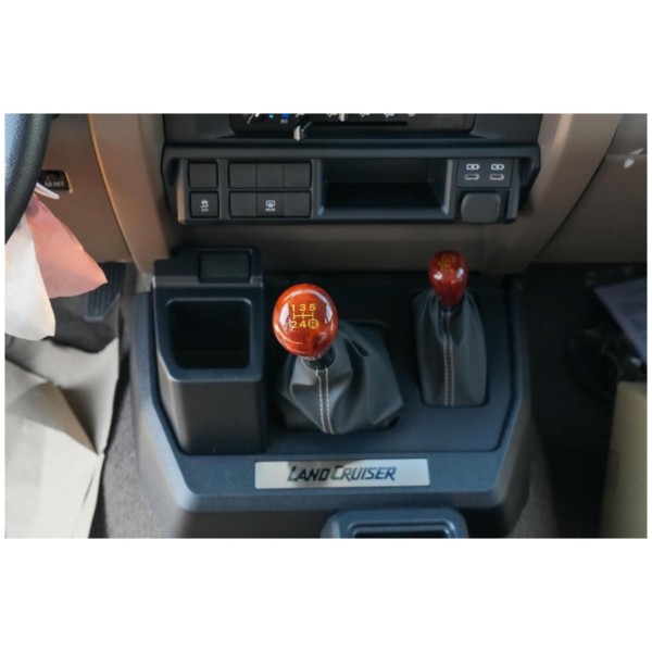 Toyota Land Cruiser 76 G-Grade 4x4 | Modena Motors