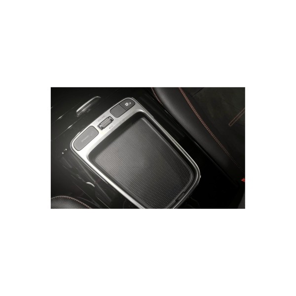 Mercedes-Benz A 250 e AMG – Plug-in Hybrid Power