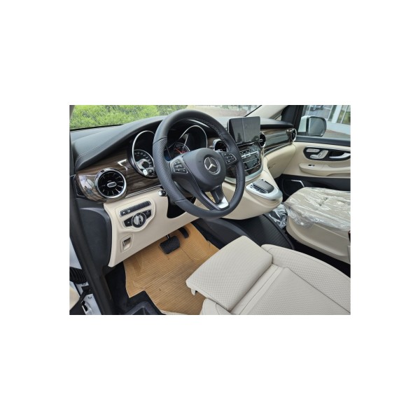 Mercedes-Benz EQV 300e | Spacious Electric Van