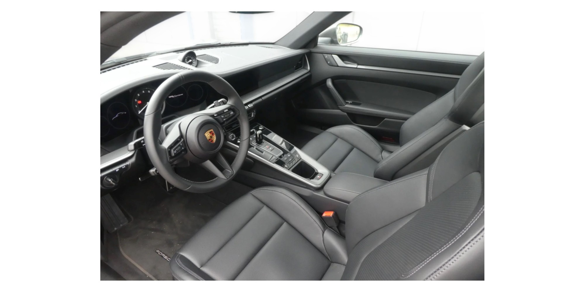 Porsche 911 992: Iconic Style and Performance