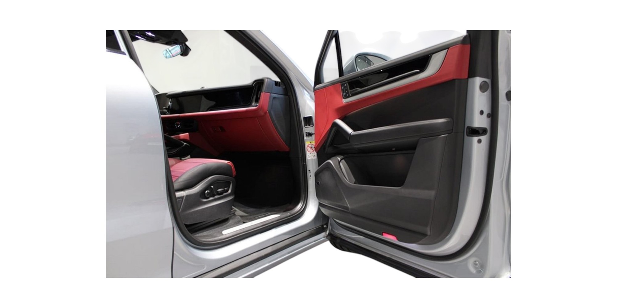 Porsche Cayenne E-Hybrid Luxury SUV – Modena Motors GmbH