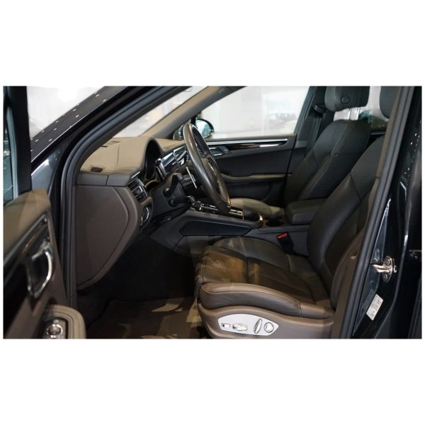 Porsche Macan S – Power & Elegance on Every Drive