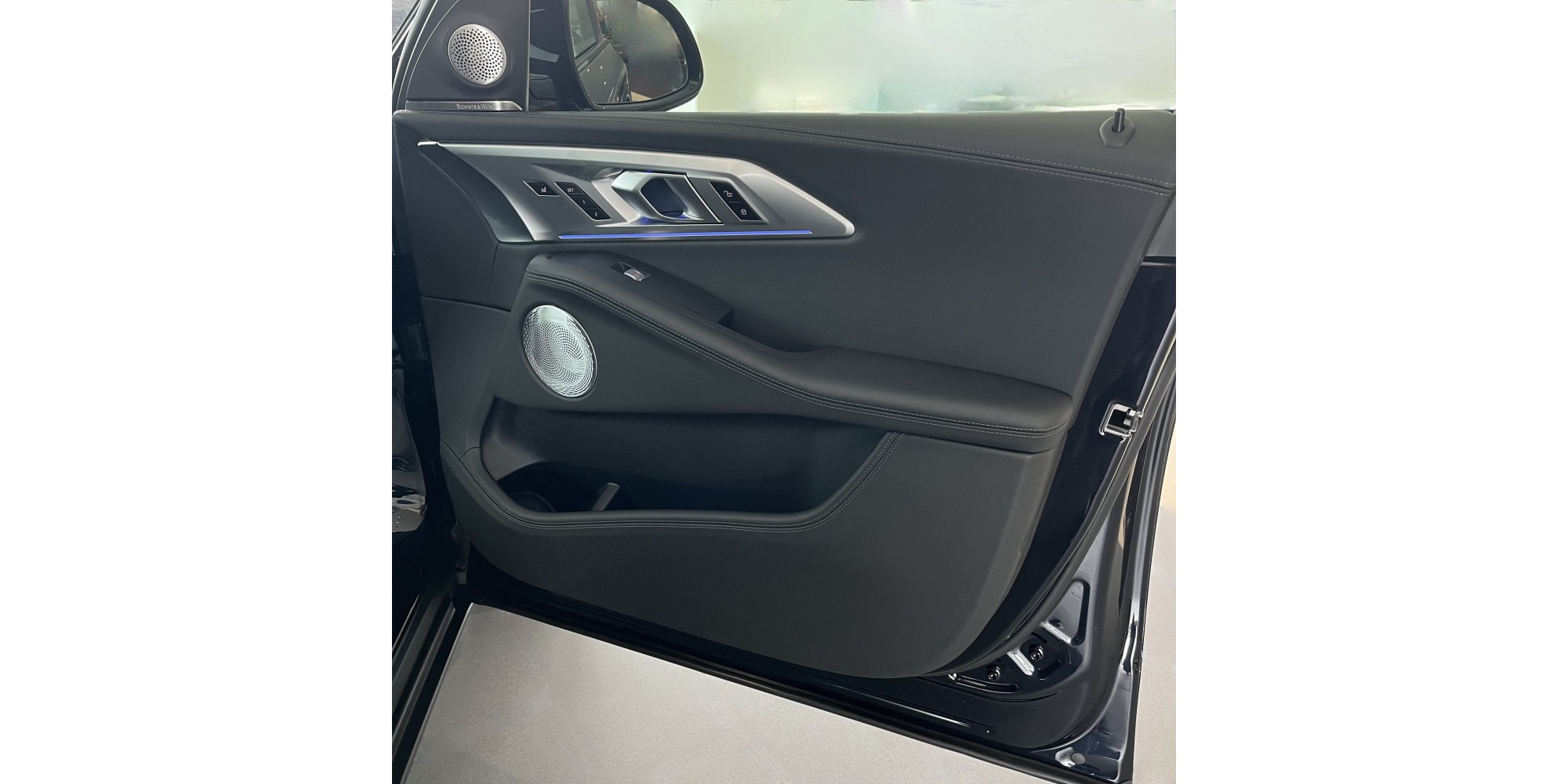 BMW XM | Save 14% | Ultimate Driving Machine