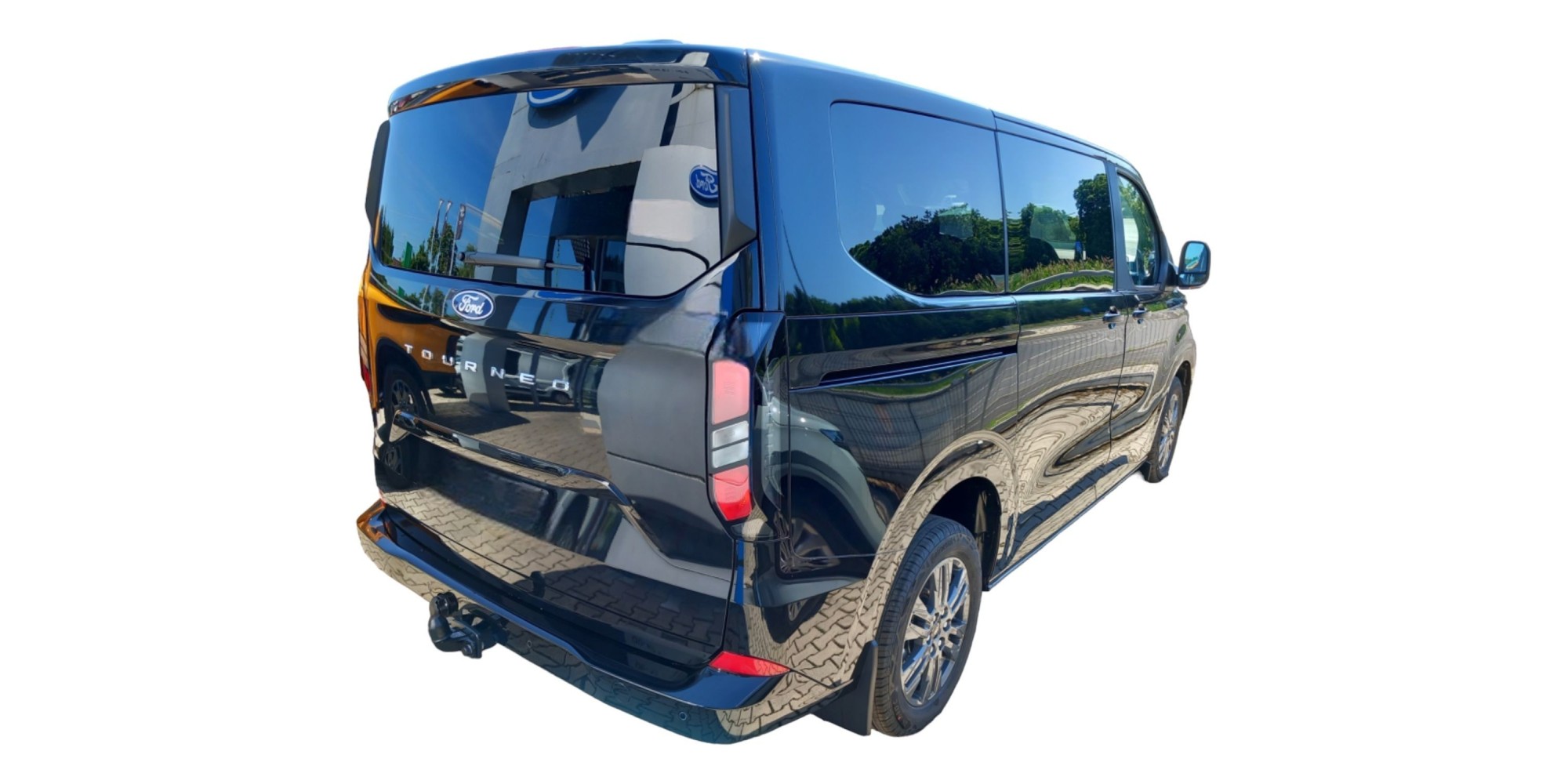 Ford Tourneo BUS Titanium 2.0 D AT8 | 9 Seats