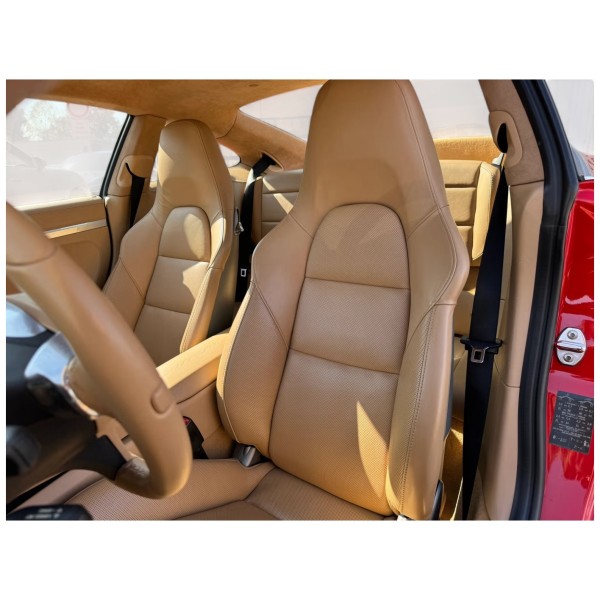 Porsche 911 992: Iconic Style and Performance