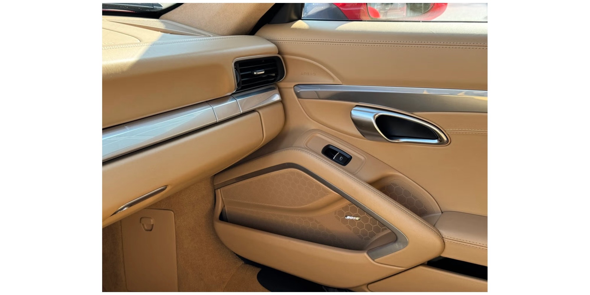 Porsche 911 992: Iconic Style and Performance