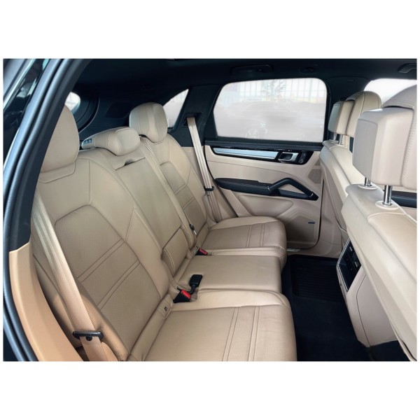 Porsche Cayenne E-Hybrid SUV Platinum Edition – Modena Motors GmbH