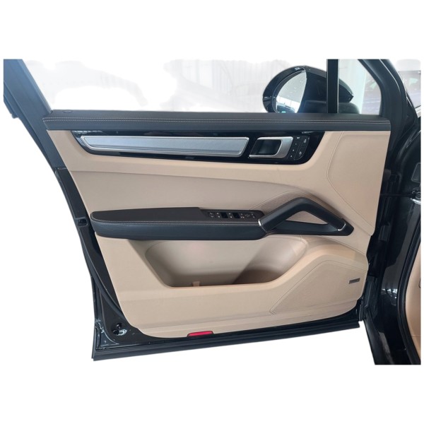 Porsche Cayenne E-Hybrid SUV Platinum Edition – Modena Motors GmbH