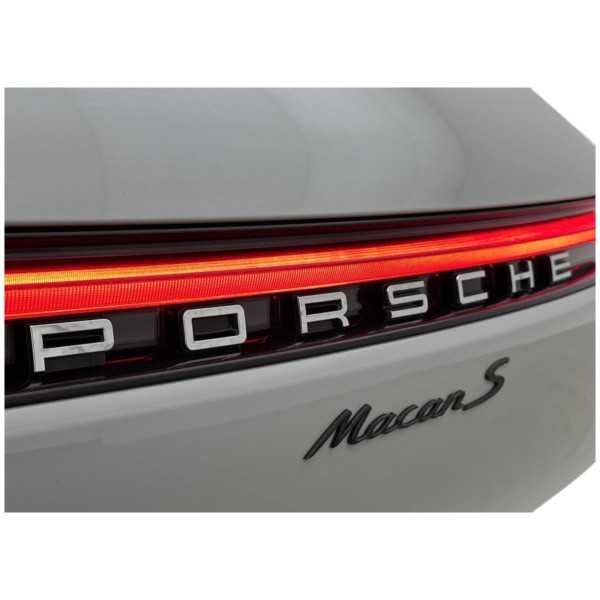 Porsche Macan S – Power & Elegance on Every Drive