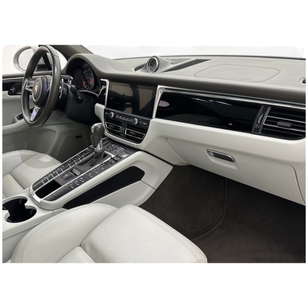 Porsche Macan S – Power & Elegance on Every Drive