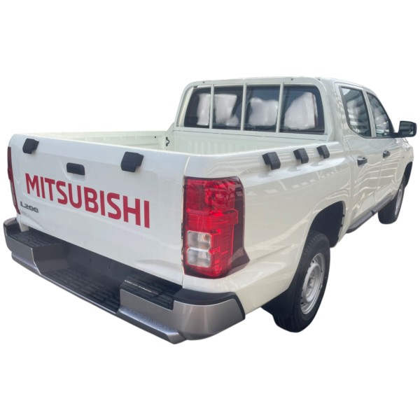 Mitsubishi L200 DC GL 4WD 2.4 Diesel Tough Pickup