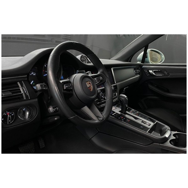 Porsche Macan - Luxury SUV for Dynamic Driving | Modena Motors GMBH
