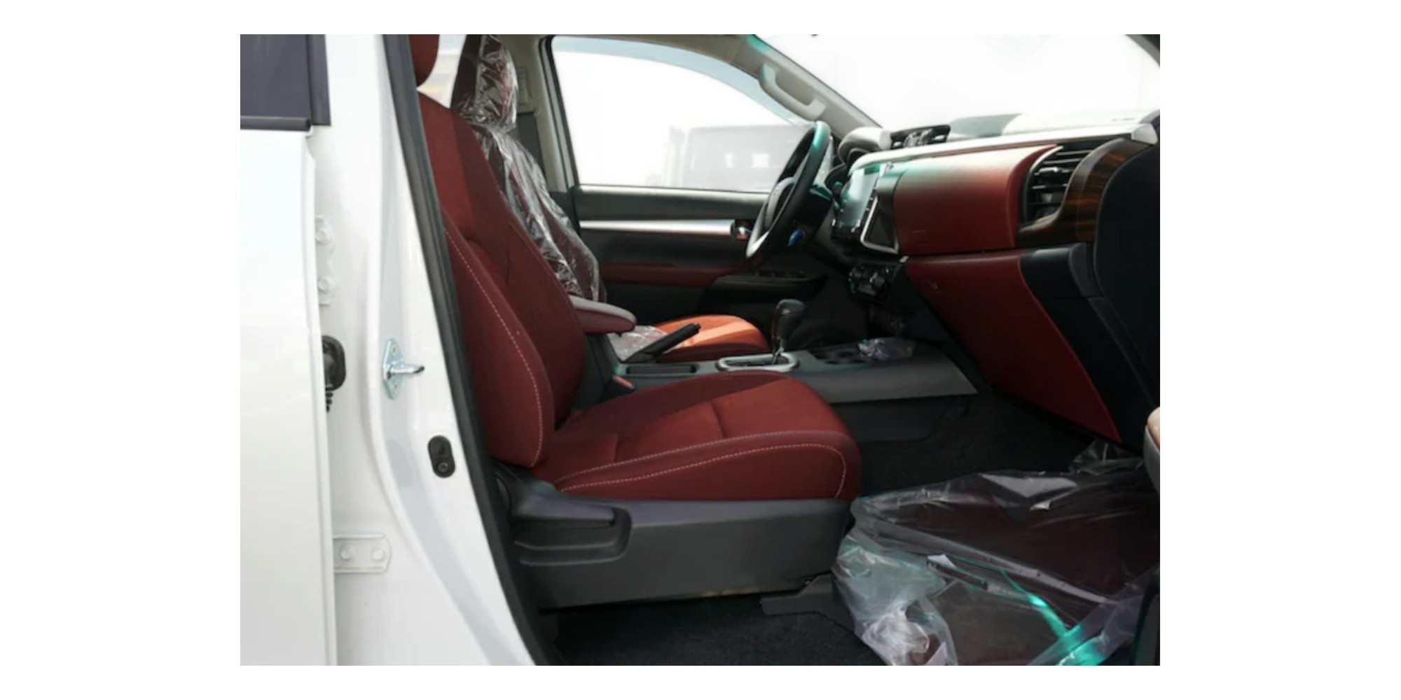 Toyota Hilux SR5 | Rugged and Reliable