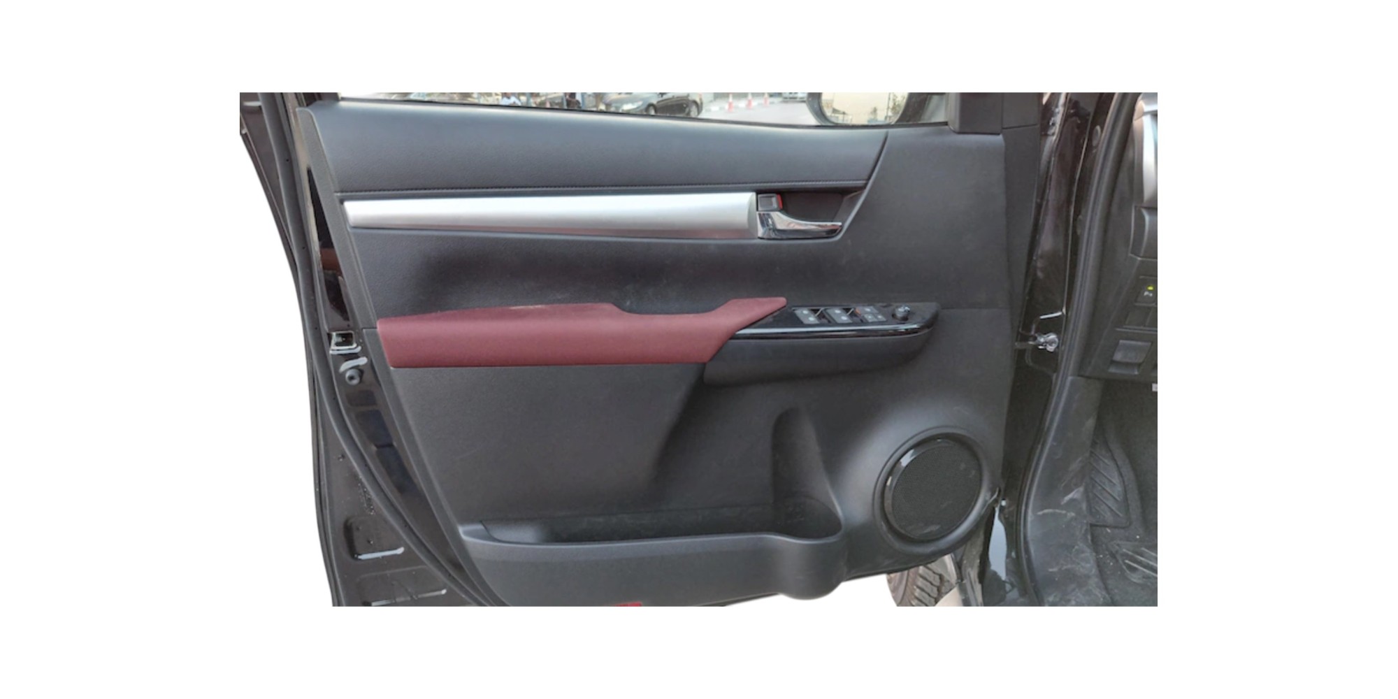 Toyota Hilux SR5 | Rugged and Reliable