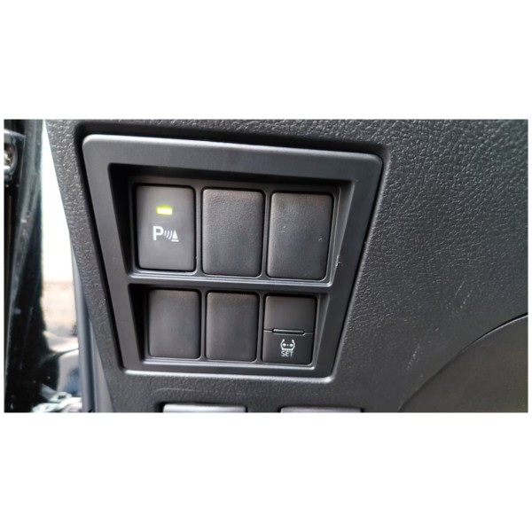 Toyota Hilux SR5 | Rugged and Reliable