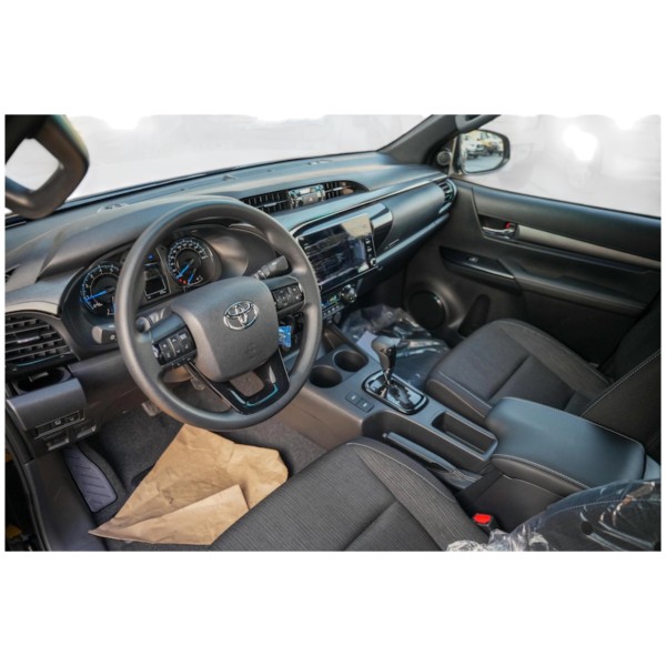 Toyota Hilux SR5 | Rugged and Reliable