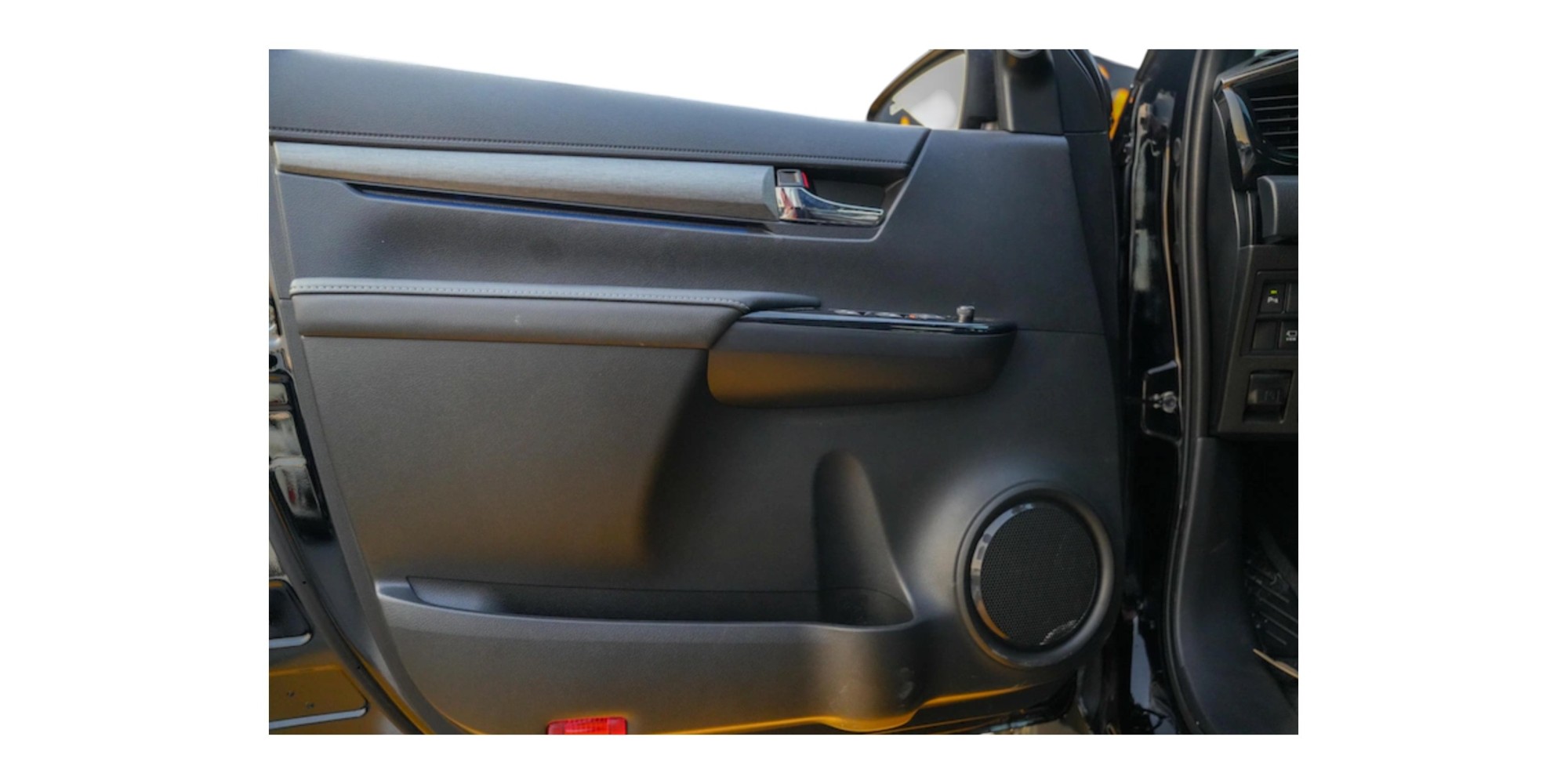 Toyota Hilux SR5 | Rugged and Reliable