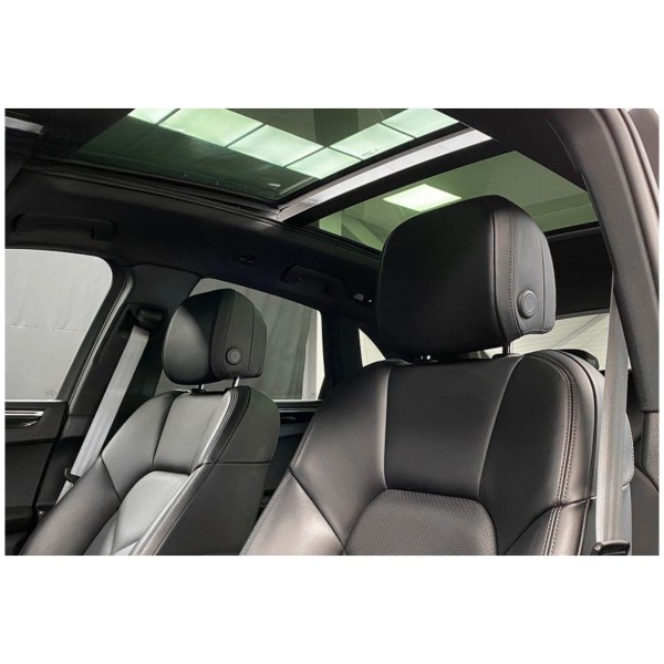 Porsche Macan S – Power & Elegance on Every Drive