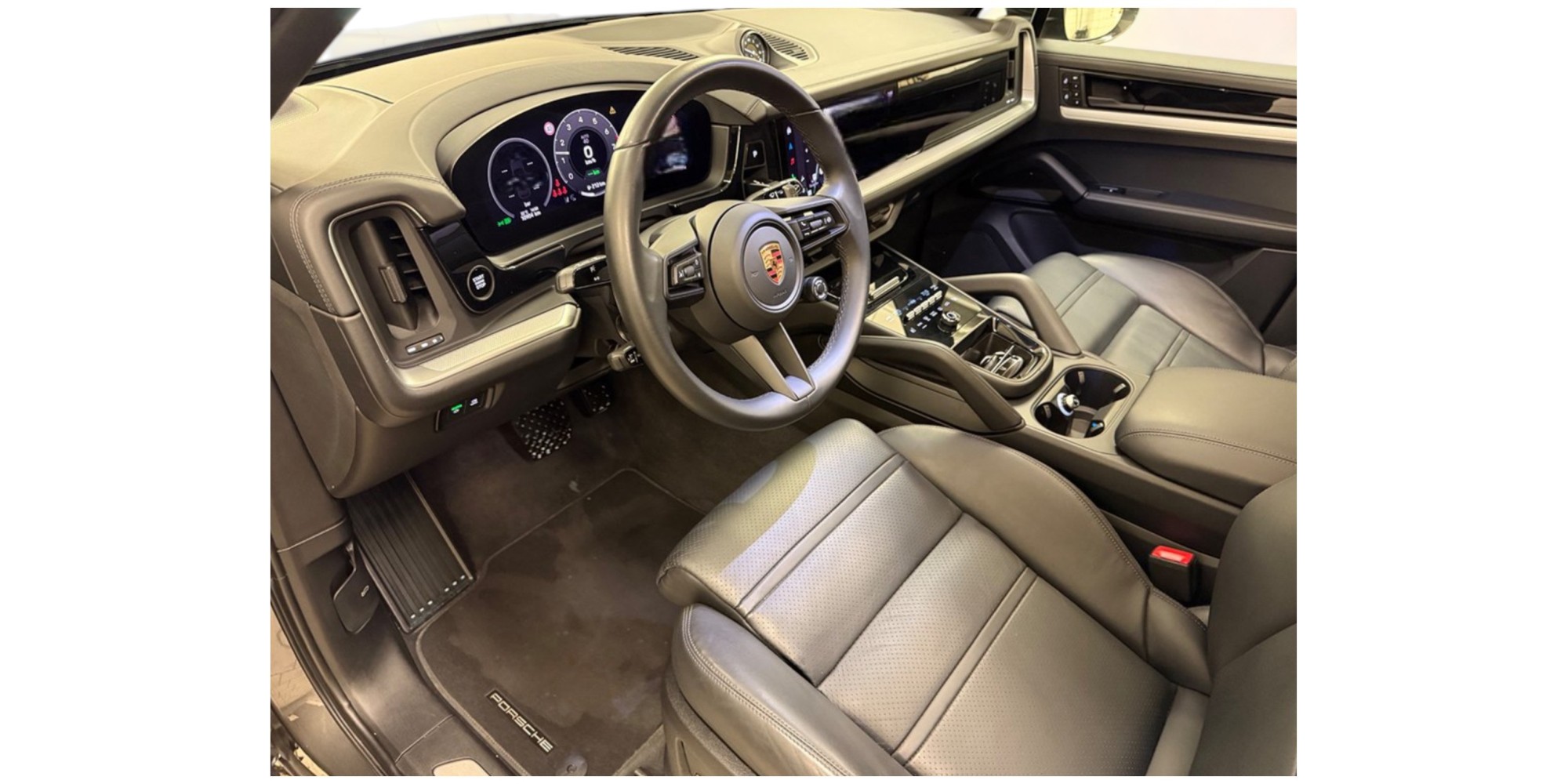 Porsche Cayenne E-Hybrid Luxury SUV – Modena Motors GmbH