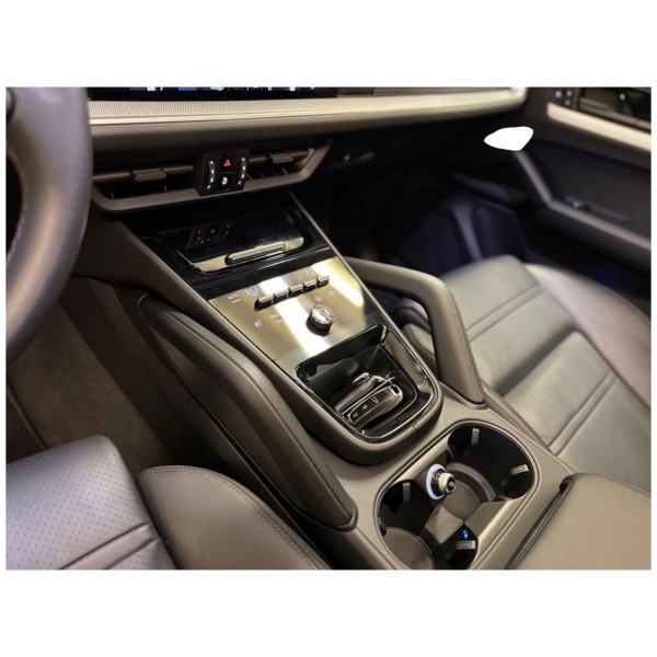 Porsche Cayenne E-Hybrid Luxury SUV – Modena Motors GmbH